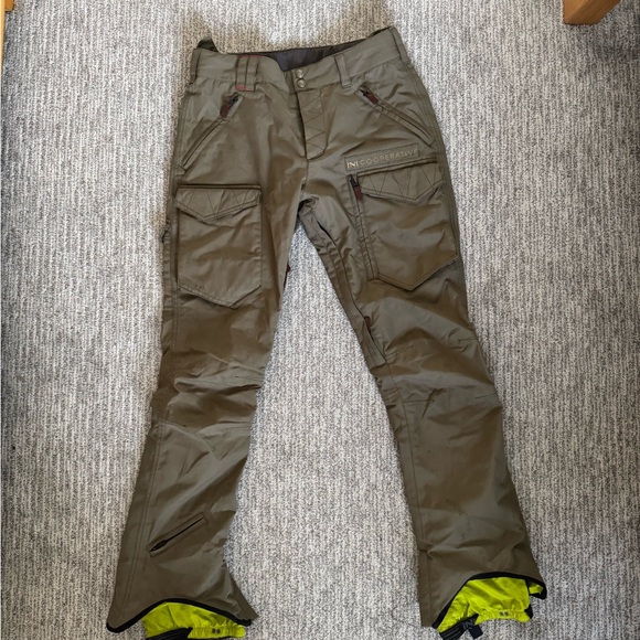 Green Snowboard pants by ini cooperative - Picture 1 of 1